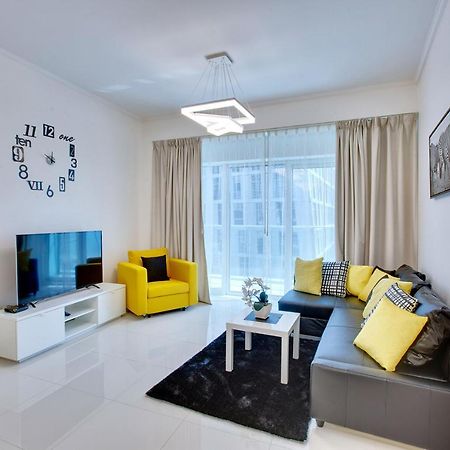 Apartamento Ultra Modern 1Bd In Damac Heights Marina Dubái Exterior foto