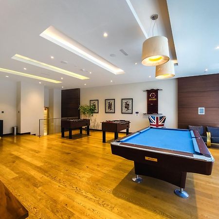 Apartamento Ultra Modern 1Bd In Damac Heights Marina Dubái Exterior foto