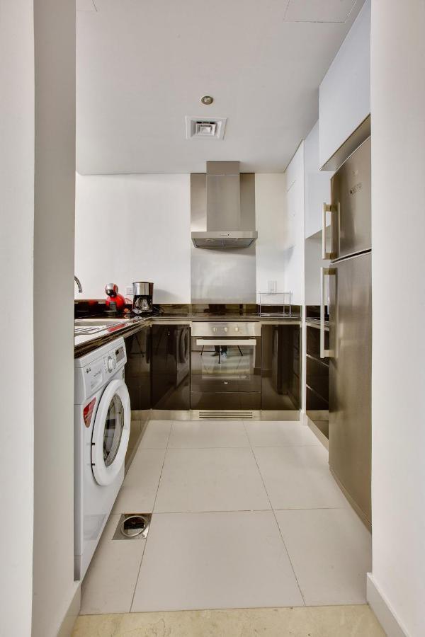 Apartamento Ultra Modern 1Bd In Damac Heights Marina Dubái Exterior foto
