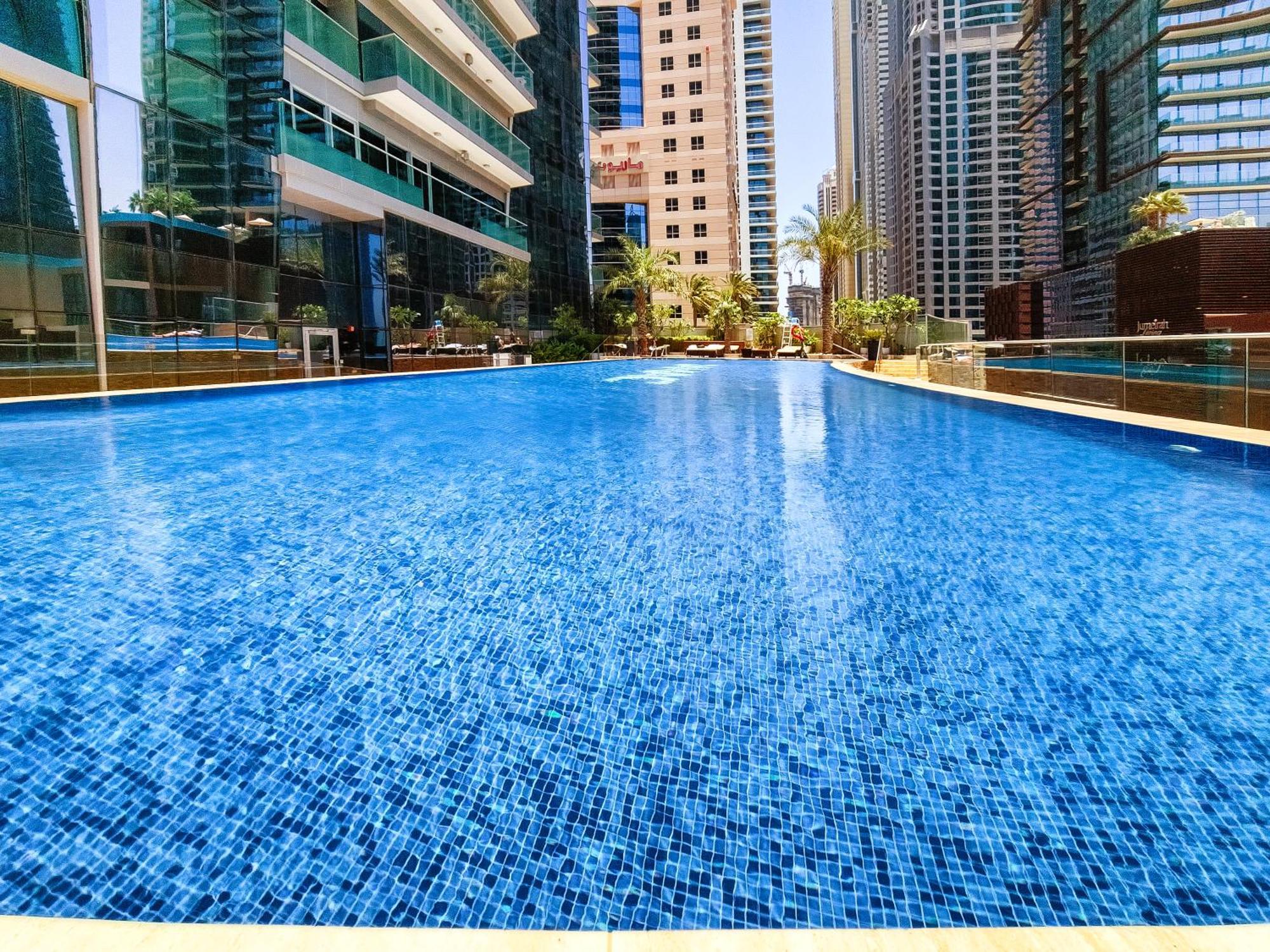 Apartamento Ultra Modern 1Bd In Damac Heights Marina Dubái Exterior foto